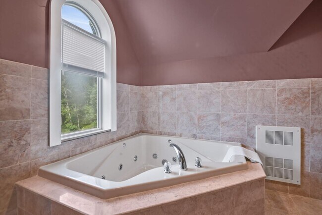 Building Photo - One of a kind Castle on the Hill for Rent! Minimum 1 month lease