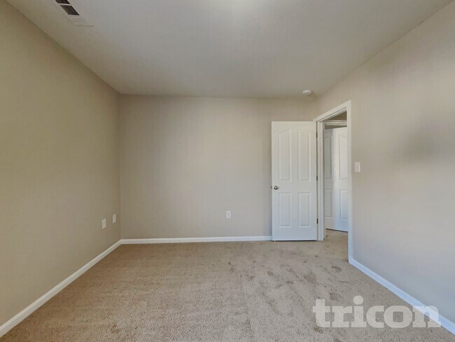 Building Photo - 4846 Autumn Oak Dr