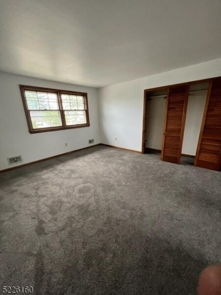 Building Photo - 27 Garwood Ct S