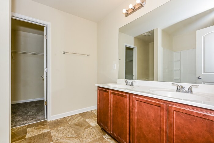 Building Photo - 1305 Forsythia Wy