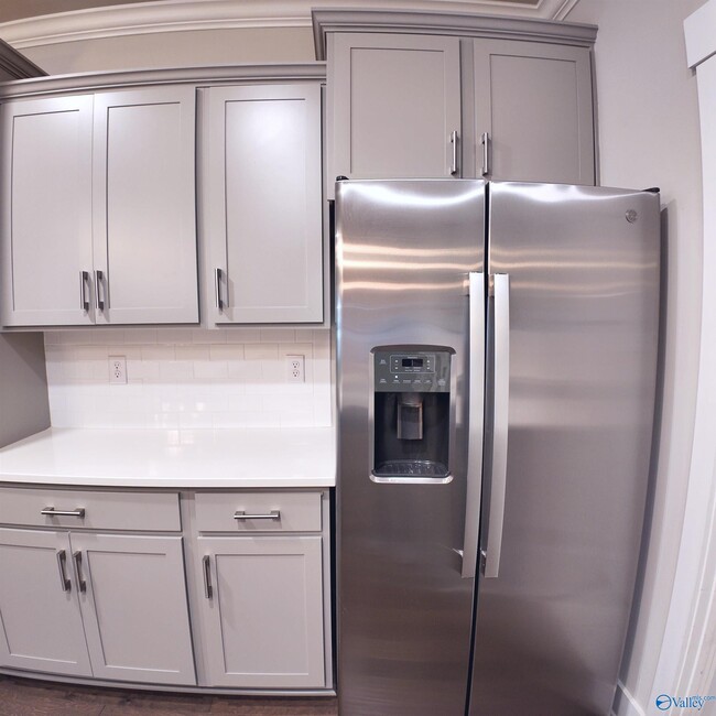 Building Photo - 404 Tillane Pk Cir