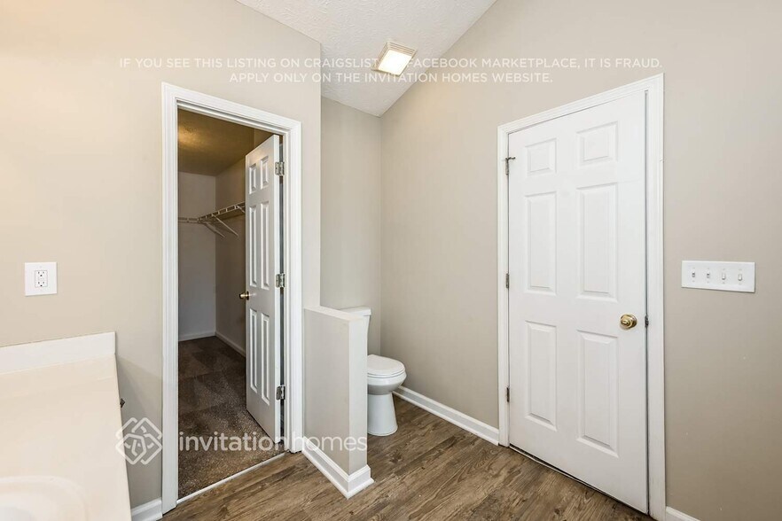 Building Photo - 755 Clairidge Ln SW