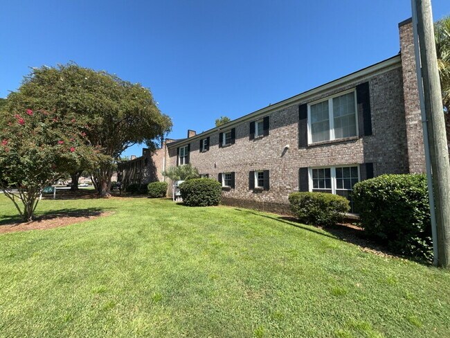 Building Photo - 650 Cornell St
