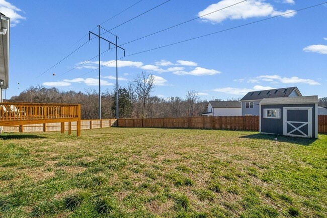 Building Photo - 3 Bedroom 2 Full Bath Home For Rent near Post!