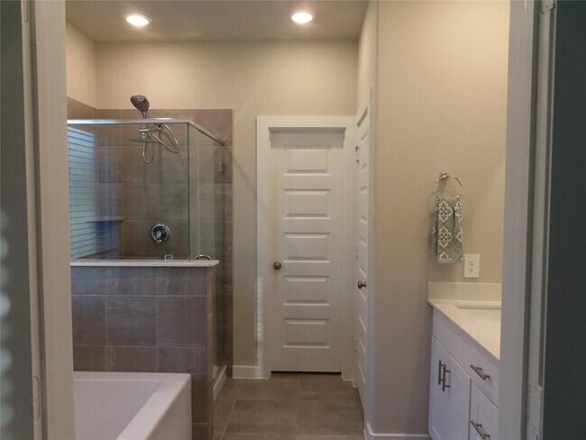 Building Photo - 10854 Bodie Hls Dr