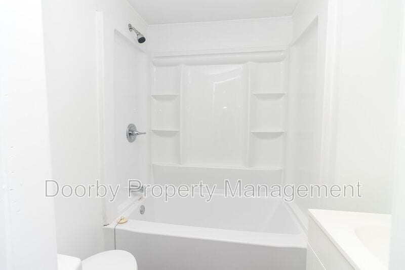 Building Photo - 1123 Lang St SE