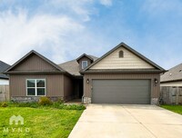 Building Photo - 1111 Pebble Pass