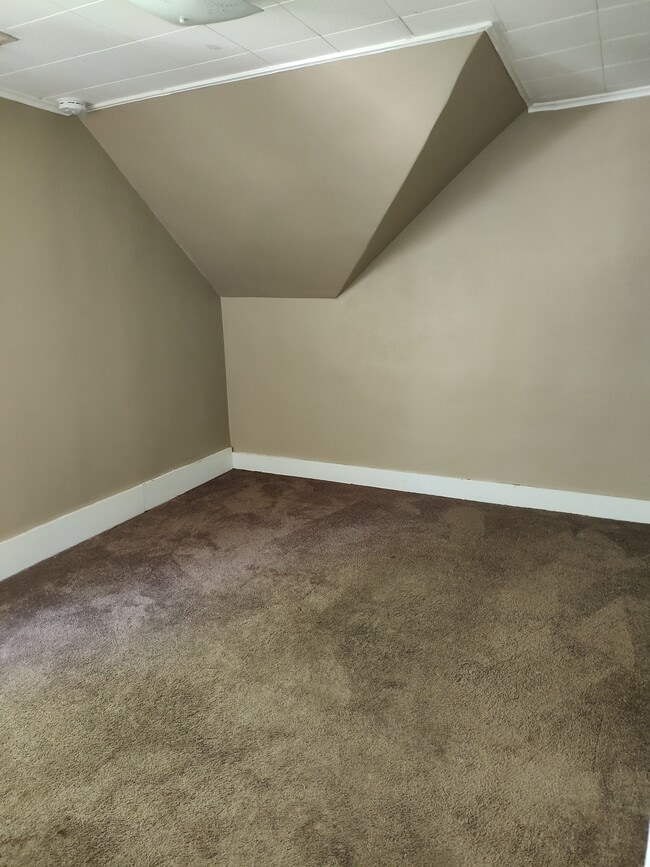 Building Photo - 1859 Mount Vernon St