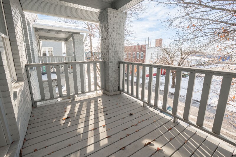 Building Photo - 1918 W Washington St