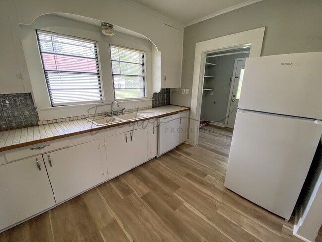 Building Photo - Newly renovated 3-Bedroom Home for Rent in...