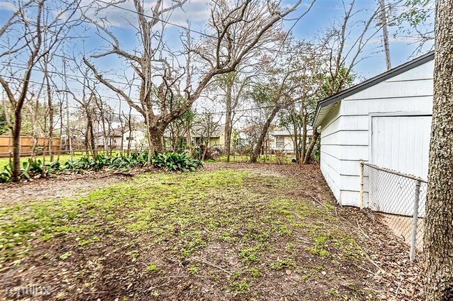 Building Photo - 4137 Woodfin St