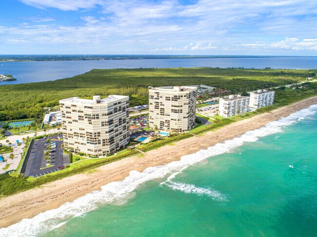 Building Photo - 9550 S Ocean Dr