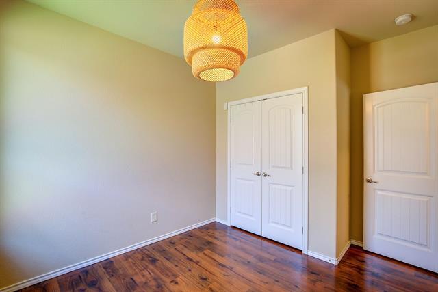 Building Photo - 1109 Central Village Dr
