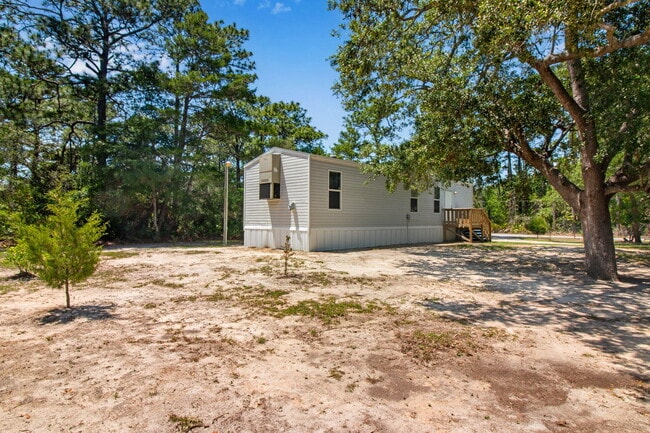 Building Photo - 396 Peachtree Cir