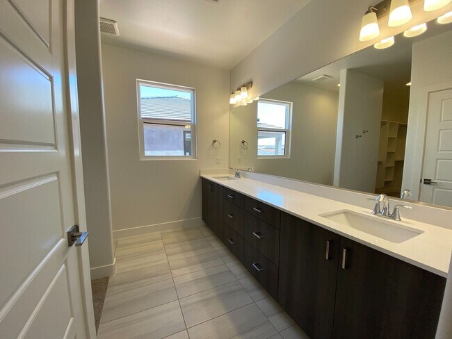 Building Photo - Green Springs Home near Golf Course and Sh...