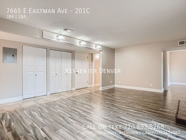 Building Photo - Charming 3-Bed, 2-Bath Condo with Prime Lo...