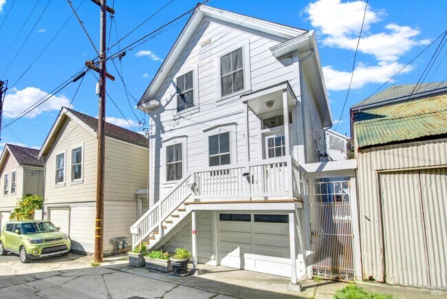 Building Photo - 520 Indian Aly