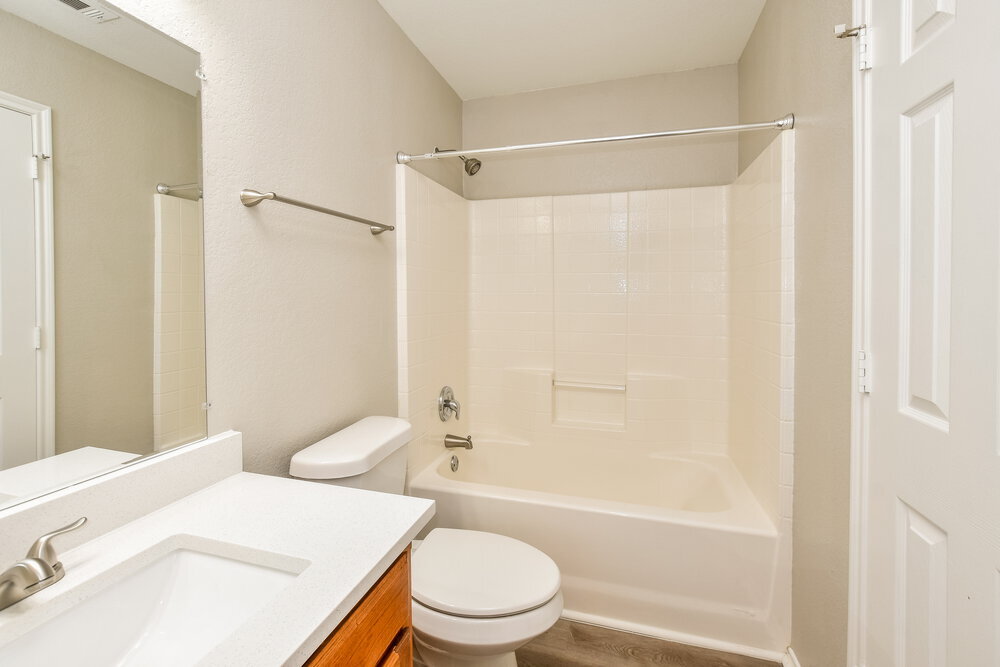 Building Photo - 709 Silverleaf Ct