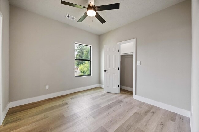 Building Photo - 2407 Dolly Wright St