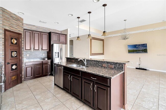 Building Photo - 6289 Falcon Lair Dr