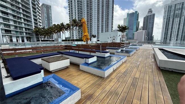 Building Photo - 92 SW 3rd St