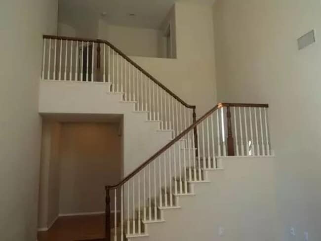 Building Photo - Amazing Carlsbad Home with extra room down...