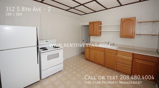 Building Photo - 352 S 8th Ave