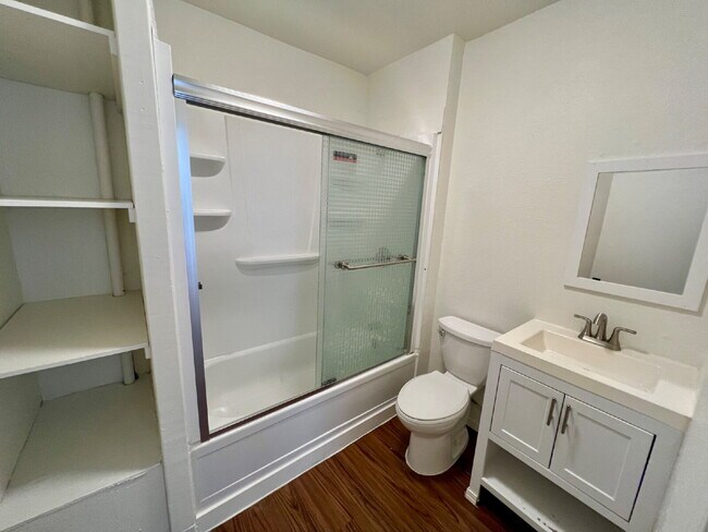 Building Photo - 2 Bedroom Apartment in the Heart of Tacoma