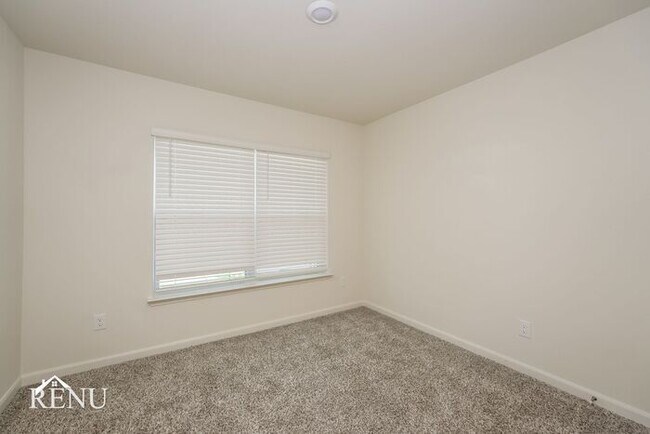 Building Photo - 111 Palomino Bnd Dr