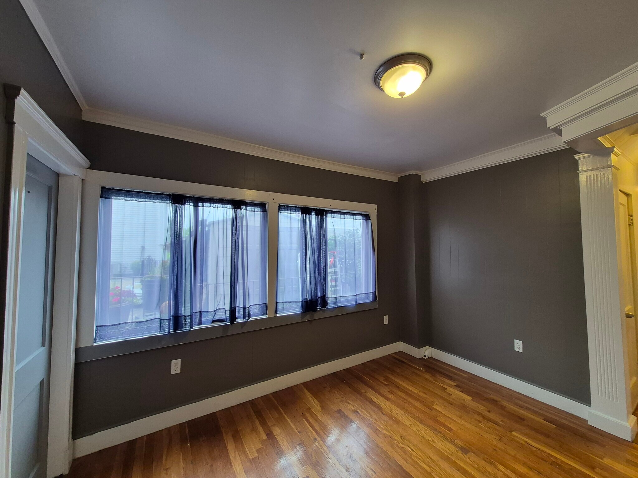 Dining room - 9 Derne St