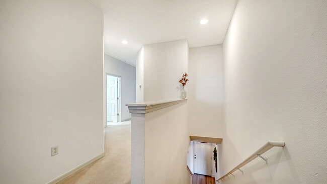 Building Photo - 3790 Parkridge Cir