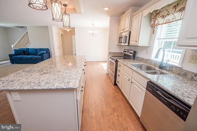 Building Photo - 18 Sabrina Dr