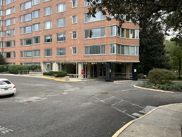 4200 Cathedral - 4200 Cathedral Ave NW
