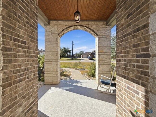 Building Photo - 1066 Vista Dr