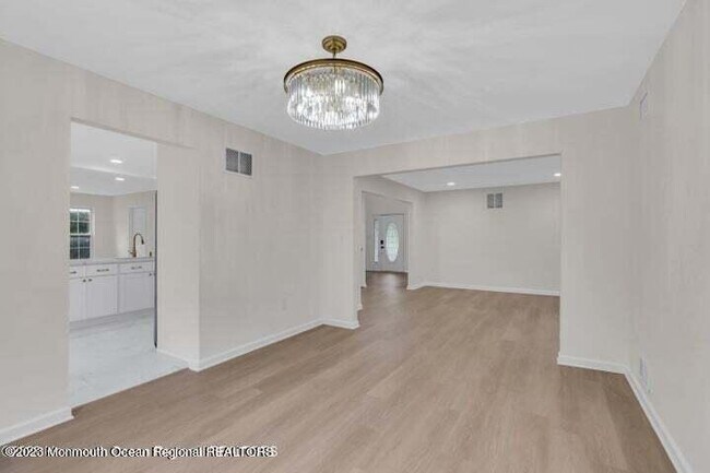 Building Photo - 380 Sapphire Dr