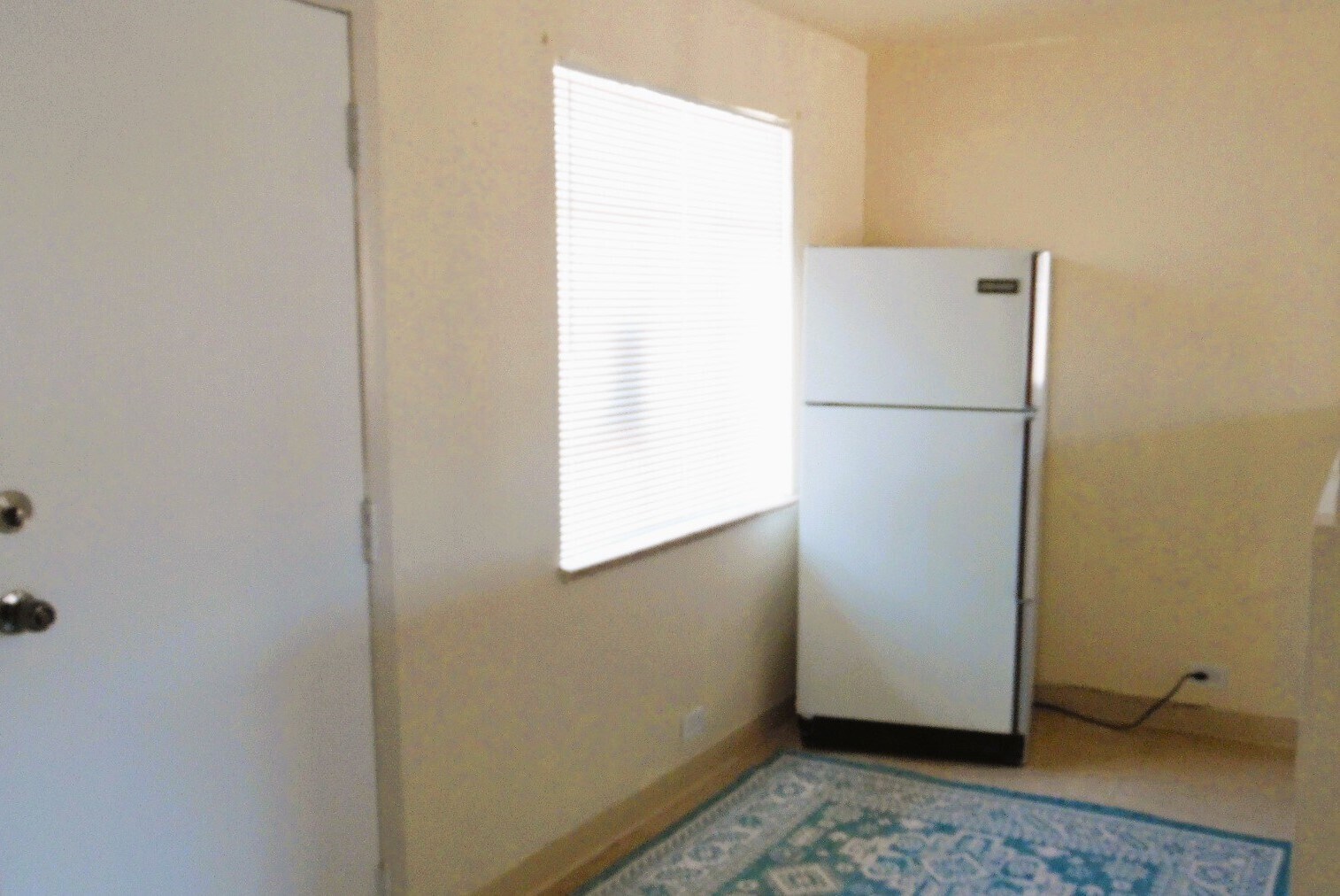 Eating space - 1929 S Elati St