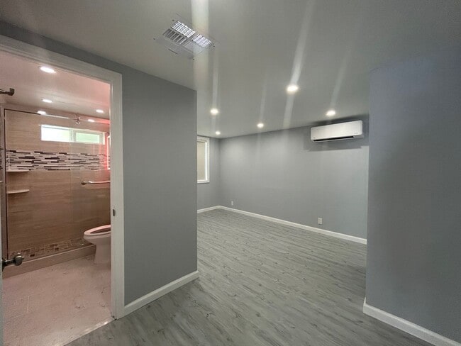 Building Photo - 1027 Mokapu Blvd