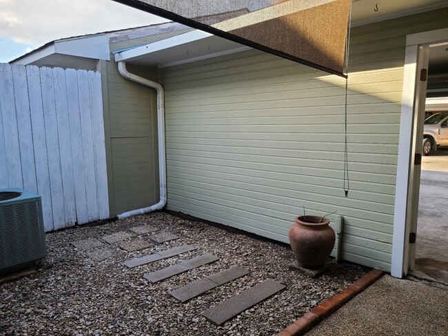 Enclosed patio with Grill area - 12435 Coursey Blvd