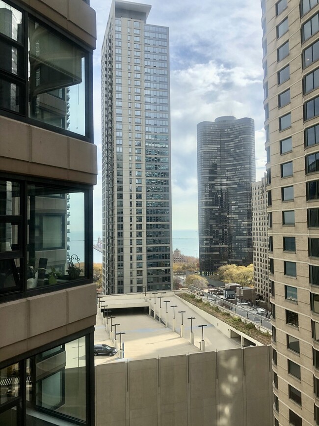 Building Photo - 401 E Ontario St