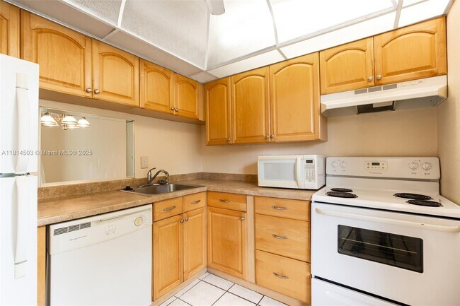 Primary Photo - 5830 NW 64th Ave