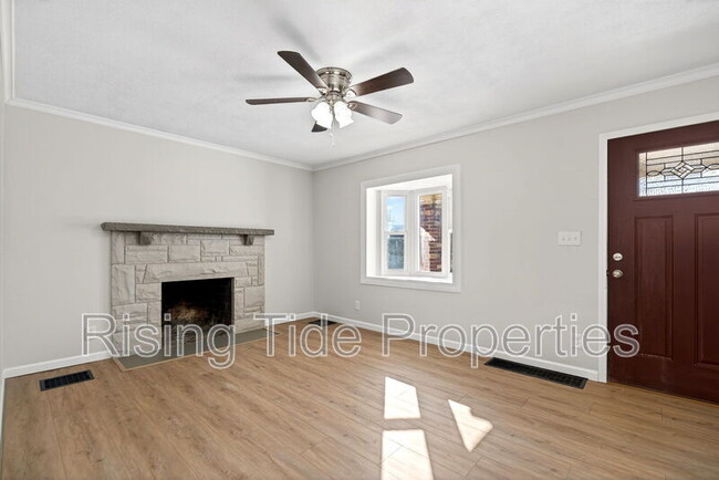 Building Photo - 1937 N Sunny Ridge Rd