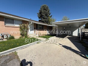 Building Photo - NO DEPOSIT option available for qualified ...