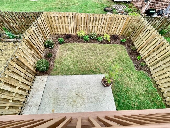 Building Photo - 3-Story Duplex in Chesapeake Beach! Ready 05-06-26! Fenced Backyard - Attached Garage - Pet Frien...