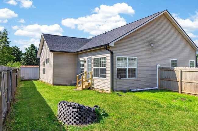 Building Photo - 2333 Sumpter Ct