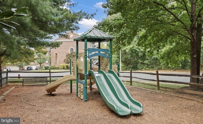Building Photo - 12453 Rose Path Cir