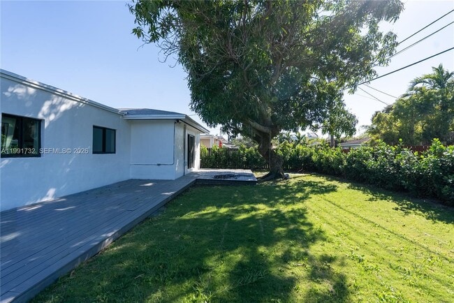 Building Photo - 7548 Adventure Ave