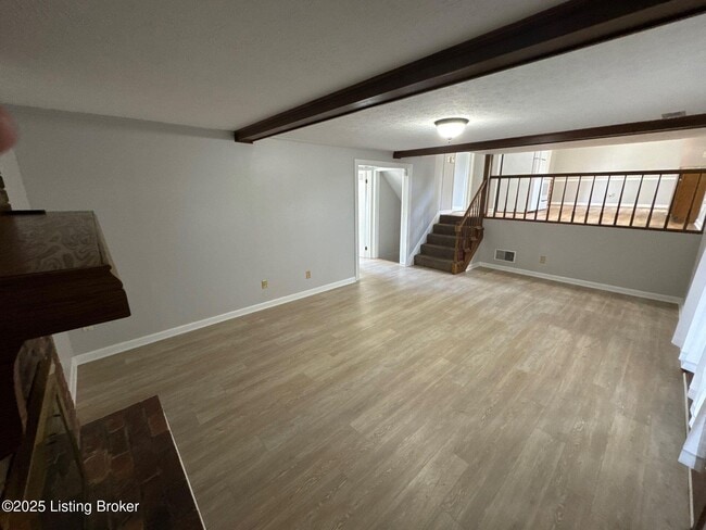 Building Photo - 2907 Melrose Dr