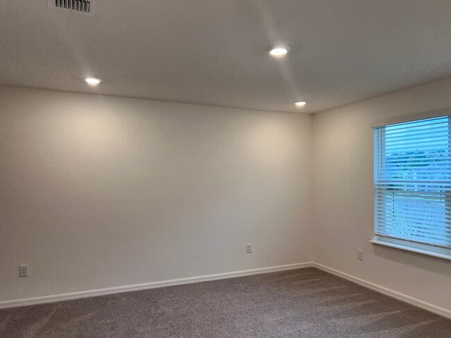 Building Photo - 3196 Penny Cove Ln