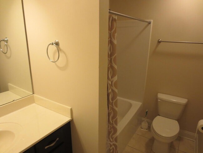 Building Photo - 102 Cypress Cir