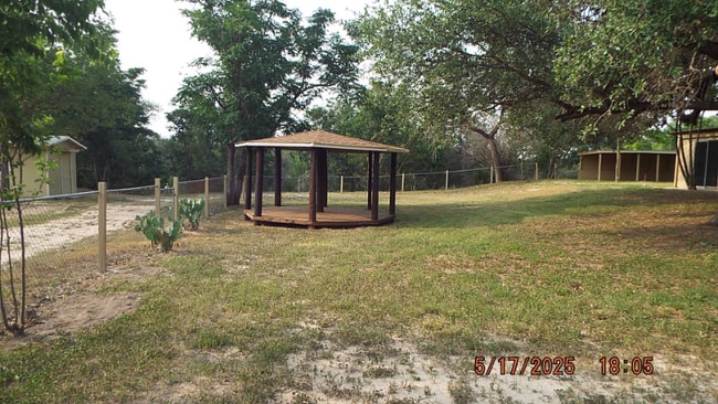 Building Photo - 13787 Macdona Lacoste Rd